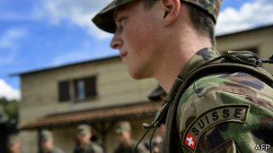 Армия Швейцарии Швейцарская армия на учениях отработала войну с Францией
