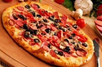 Школьникам в США раздают бесплатную пиццу в обмен на хорошие оценки